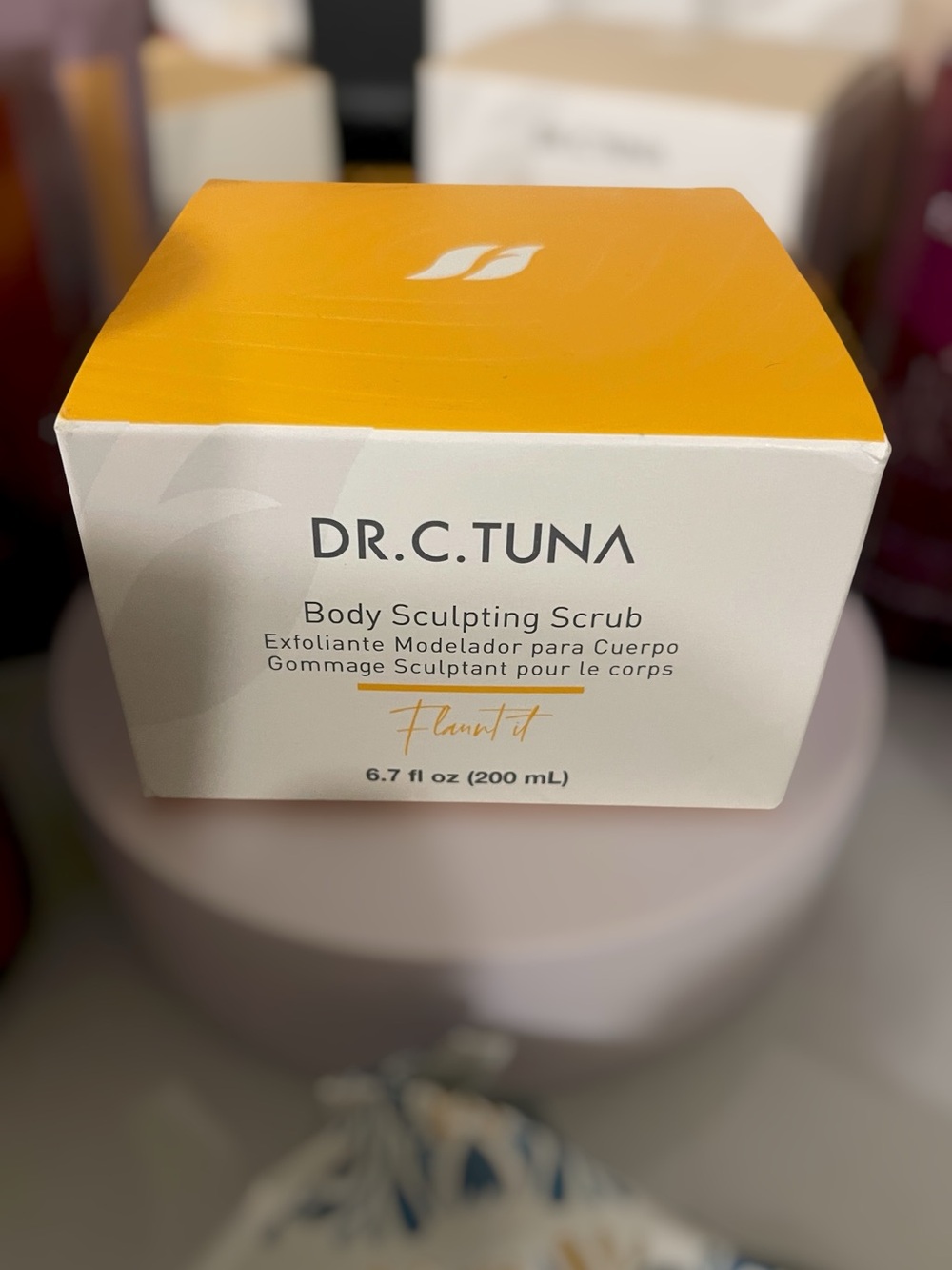 Body Sculpting Scrub — Farmasi